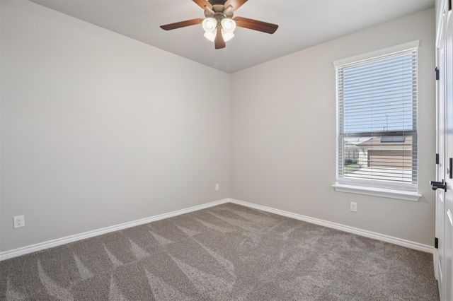 500 Seabiscuit DR, Jarrell, TX 76537