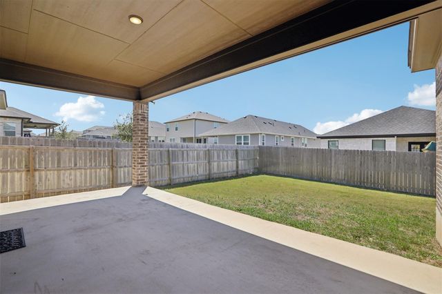 500 Seabiscuit DR, Jarrell, TX 76537