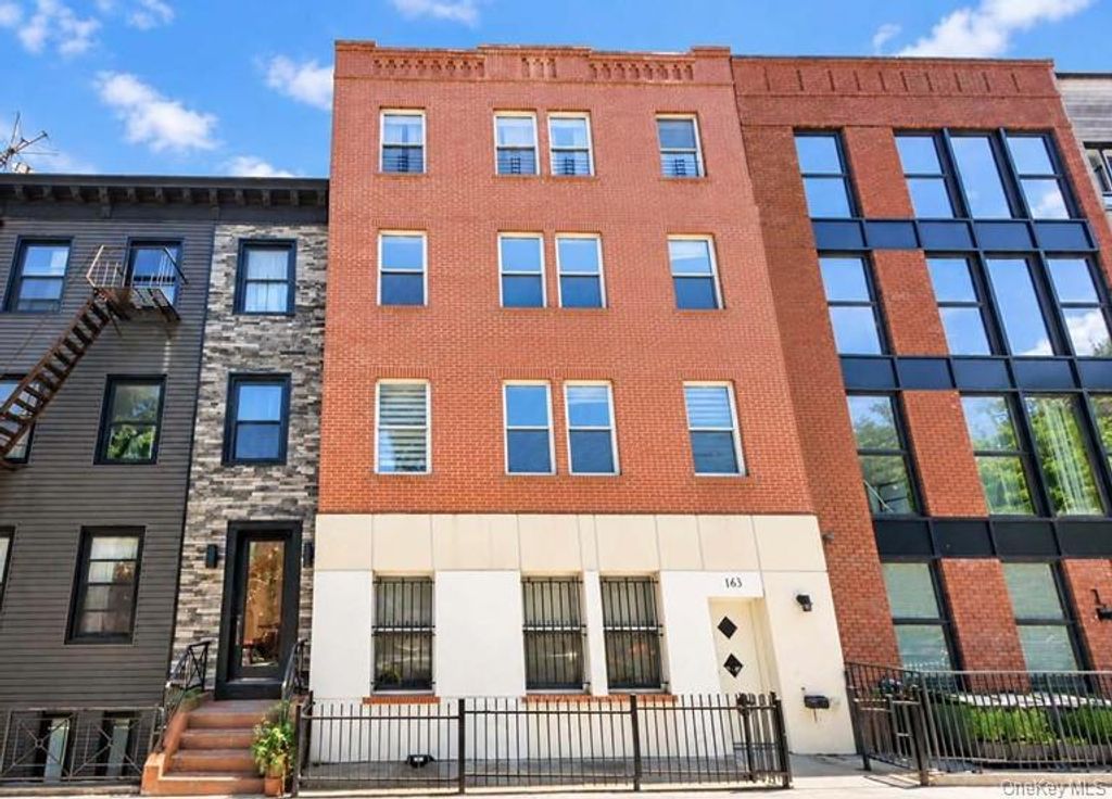 163 Taaffe Place 2, Brooklyn, NY 11205 — exterior