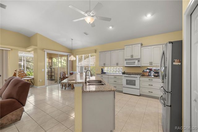 389 W Doerr Path, Hernando, FL 34442