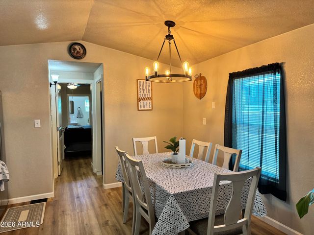 12817 N 19th Place, Phoenix, AZ 85022