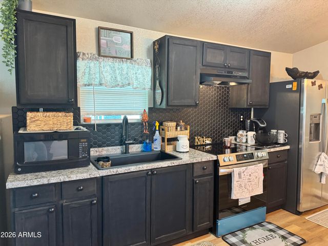 12817 N 19th Place, Phoenix, AZ 85022