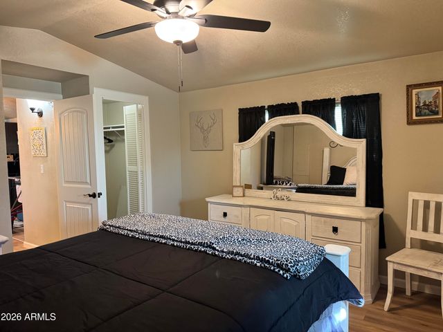 12817 N 19th Place, Phoenix, AZ 85022