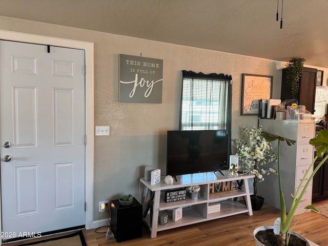 12817 N 19th Place, Phoenix, AZ 85022