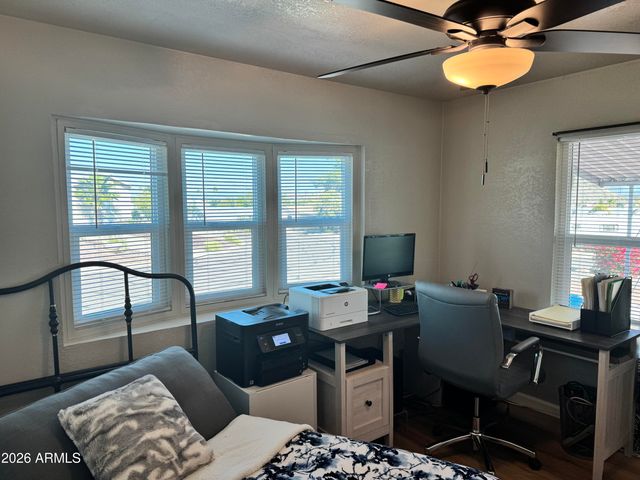 12817 N 19th Place, Phoenix, AZ 85022