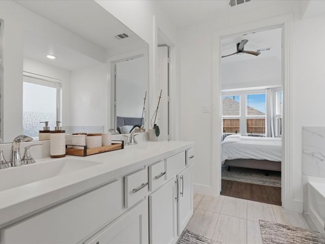 2013 Jumper Fields Drive, Aubrey, TX 76227