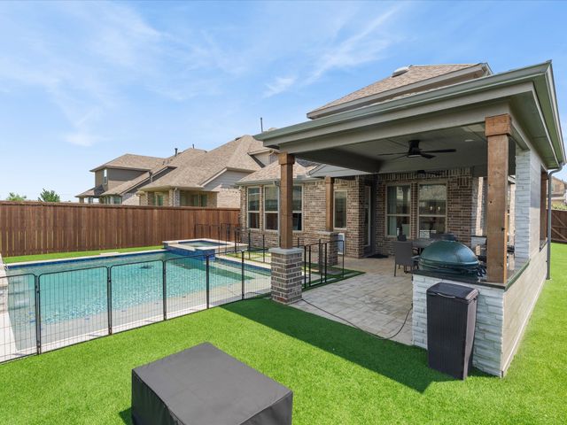 2013 Jumper Fields Drive, Aubrey, TX 76227