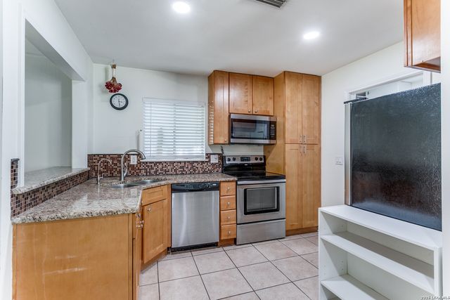 4302 Flint Hill ST, San Antonio, TX 78230