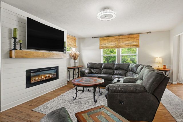 4326 Douthart Place, Mishawaka, IN 46544