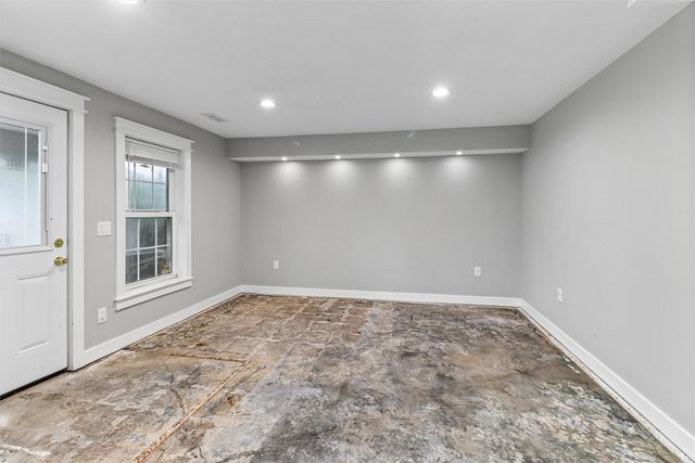 113 N 58th Place, Cumming, IA 50061