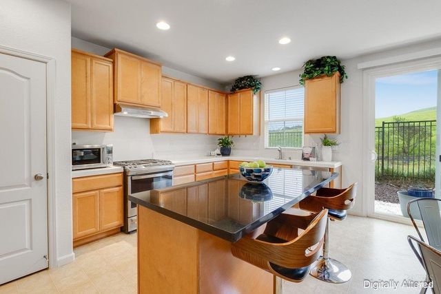 6606 Deerfield Dr, Vallejo, CA 94591