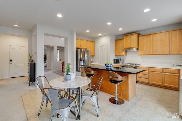 6606 Deerfield Dr, Vallejo, CA 94591