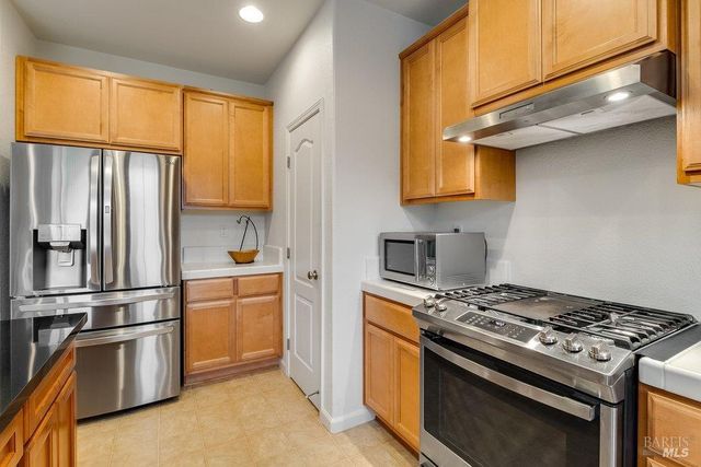 6606 Deerfield Dr, Vallejo, CA 94591