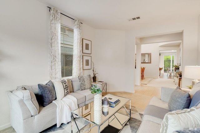 6606 Deerfield Dr, Vallejo, CA 94591