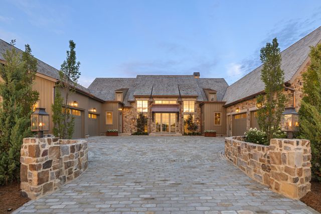 7569 Trident Ridge Rd, College Grove, TN 37046