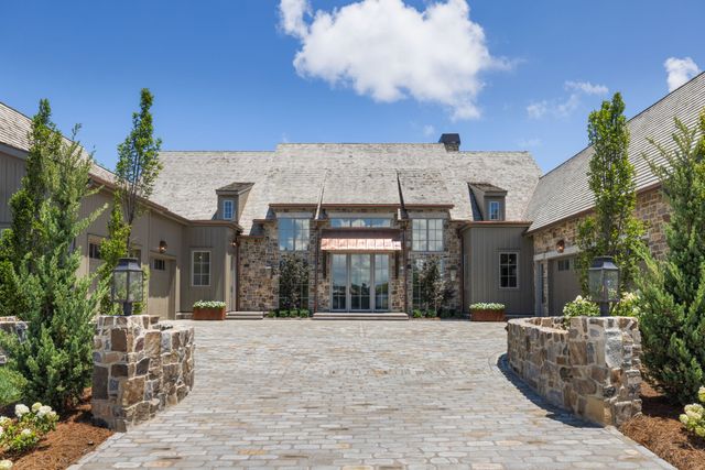7569 Trident Ridge Rd, College Grove, TN 37046