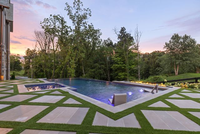 7569 Trident Ridge Rd, College Grove, TN 37046