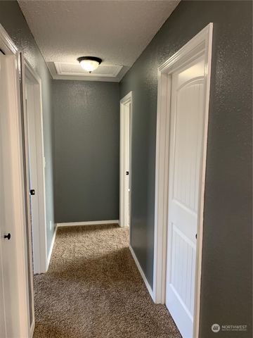 812 W Edgewater Lane, Moses Lake, WA 98837