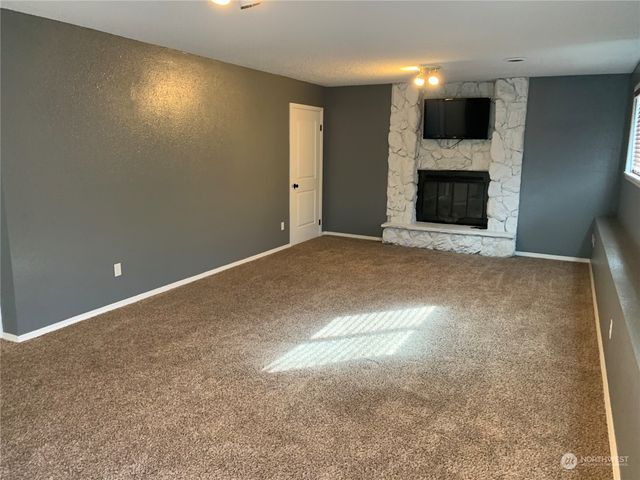 812 W Edgewater Lane, Moses Lake, WA 98837