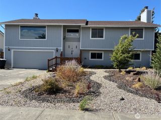 812 W Edgewater Lane, Moses Lake, WA 98837
