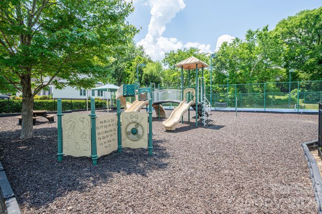 304 Rock Ridge Lane, Mount Holly, NC 28120