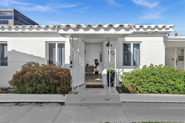 703 NE 7th Street 5, Hallandale Beach, FL 33009