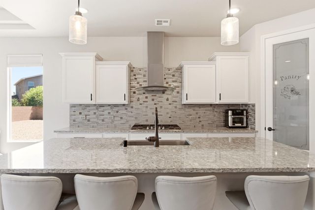 4526 Bald Eagle Loop NE, Rio Rancho, NM 87144