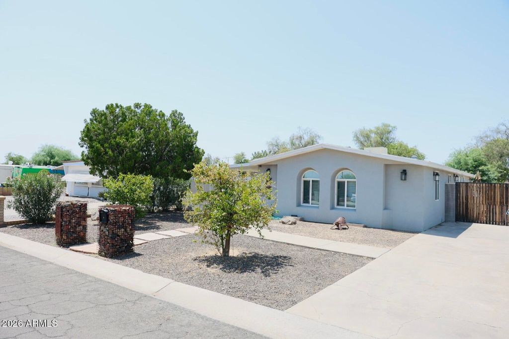 18218 N 1ST Street, Phoenix, AZ 85022 — exterior