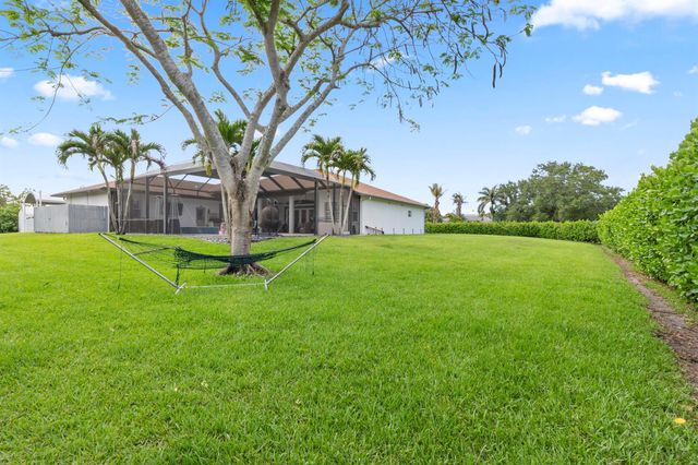 15062 N 73rd St Street N, Loxahatchee, FL 33470