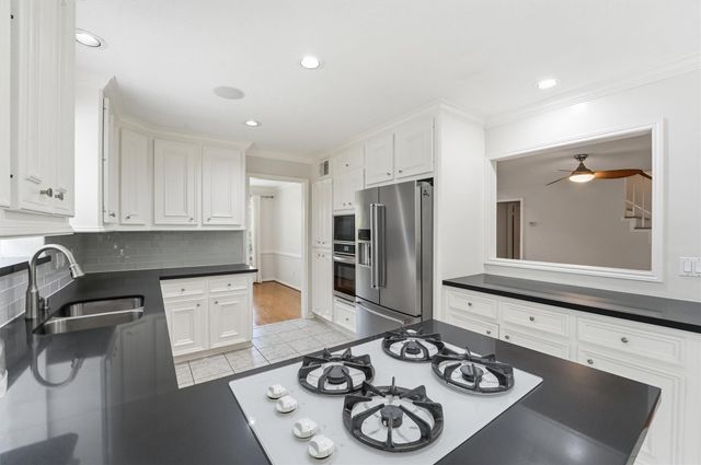 12527 Piping Rock Drive, Houston, TX 77077
