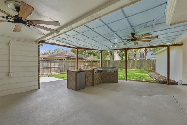 12527 Piping Rock Drive, Houston, TX 77077