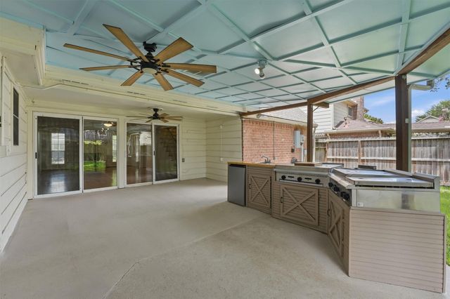12527 Piping Rock Drive, Houston, TX 77077