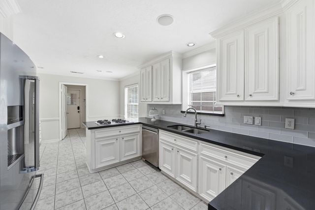 12527 Piping Rock Drive, Houston, TX 77077