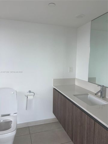 1025 92 701, Bay Harbor Islands, FL 33154