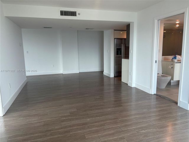 1025 92 701, Bay Harbor Islands, FL 33154