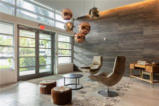 1025 92 701, Bay Harbor Islands, FL 33154