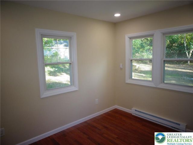 207 Sleepy Hollow Road, Bath Boro, PA 18014