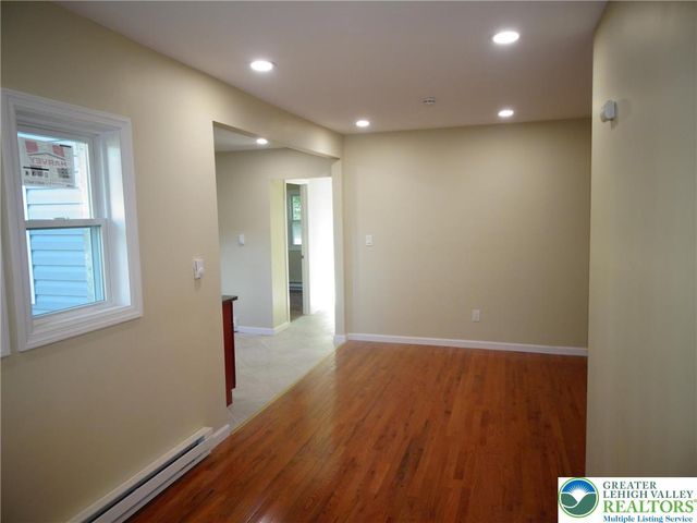 207 Sleepy Hollow Road, Bath Boro, PA 18014