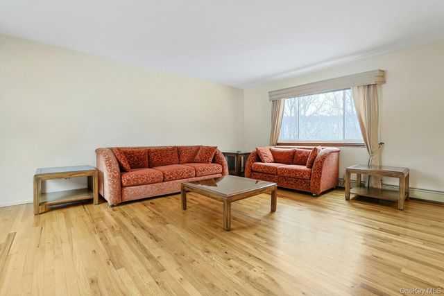 186 Rutledge Avenue, Hawthorne, NY 10532