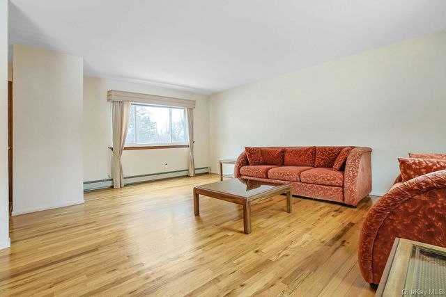 186 Rutledge Avenue, Hawthorne, NY 10532