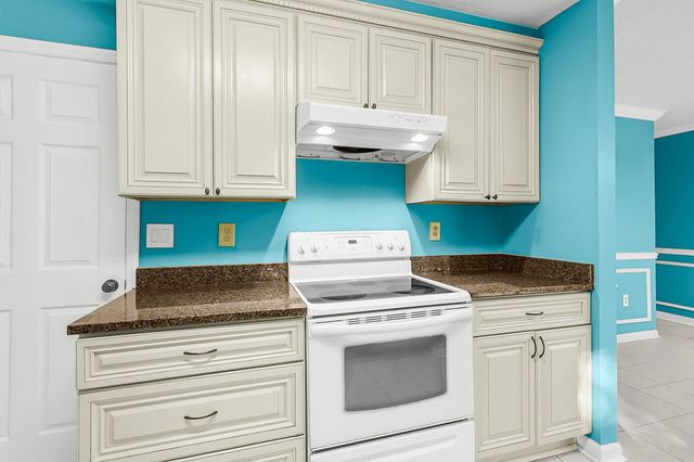 114 Iron Road, Summerville, SC 29486