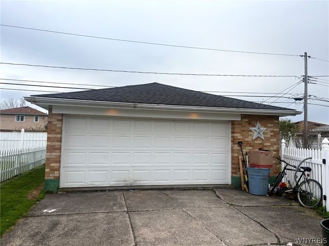 61 Barlow Avenue, Lackawanna, NY 14218