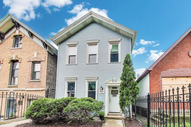 2437 W Taylor Street, Chicago, IL 60612