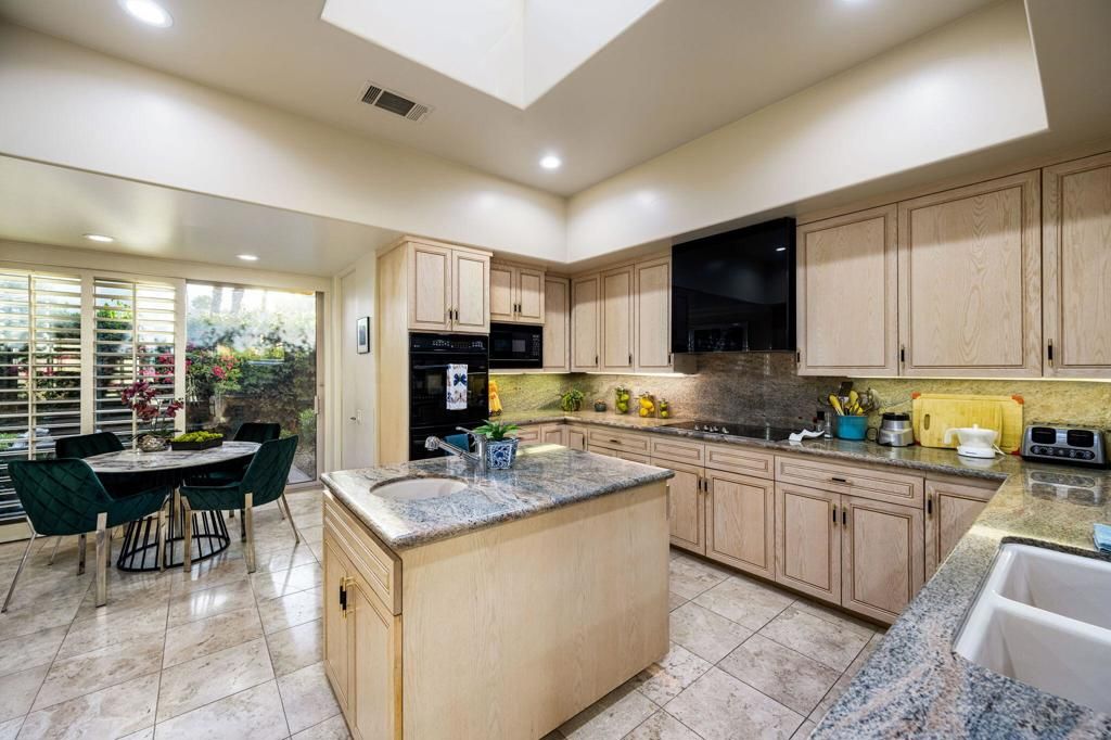 Image 25 of property listing at 79140 Jack Rabbit Trail, La Quinta, CA 92253