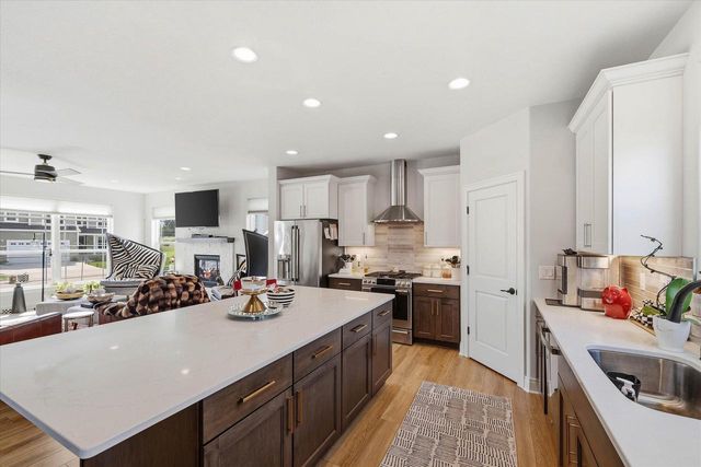 935 Kohlwey DRIVE, Grafton, WI 53024