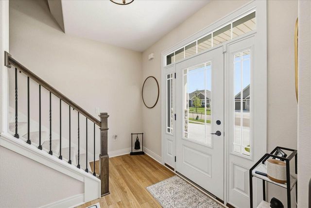 935 Kohlwey DRIVE, Grafton, WI 53024