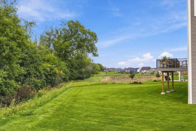 935 Kohlwey DRIVE, Grafton, WI 53024