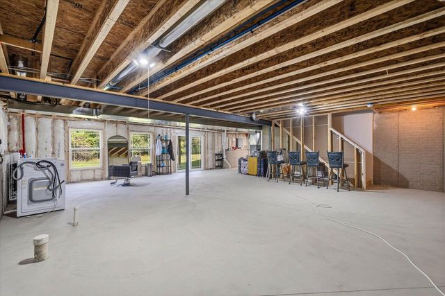 935 Kohlwey DRIVE, Grafton, WI 53024