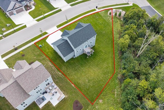 935 Kohlwey DRIVE, Grafton, WI 53024