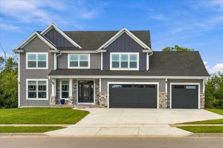 935 Kohlwey DRIVE, Grafton, WI 53024